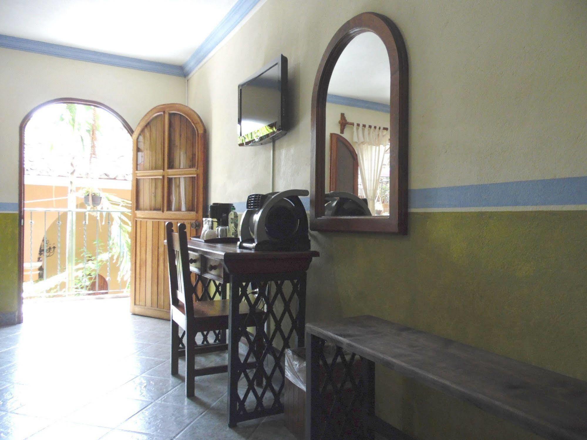 Hotel Posada San Jeronimo Coatepec  Exteriör bild