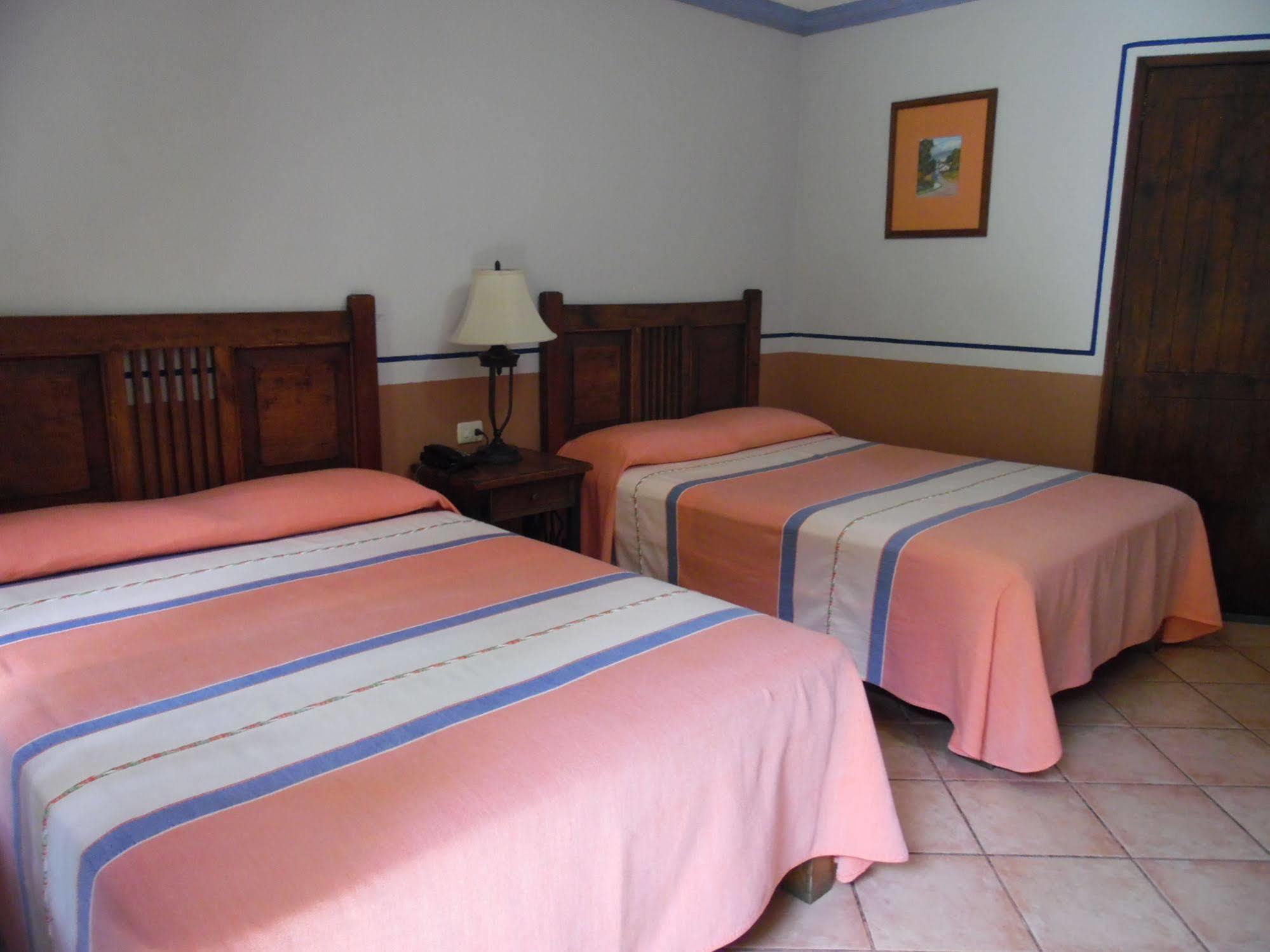 Hotel Posada San Jeronimo Coatepec  Exteriör bild
