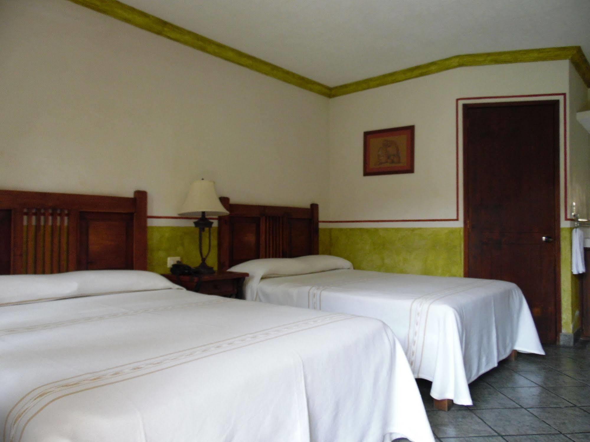 Hotel Posada San Jeronimo Coatepec  Exteriör bild