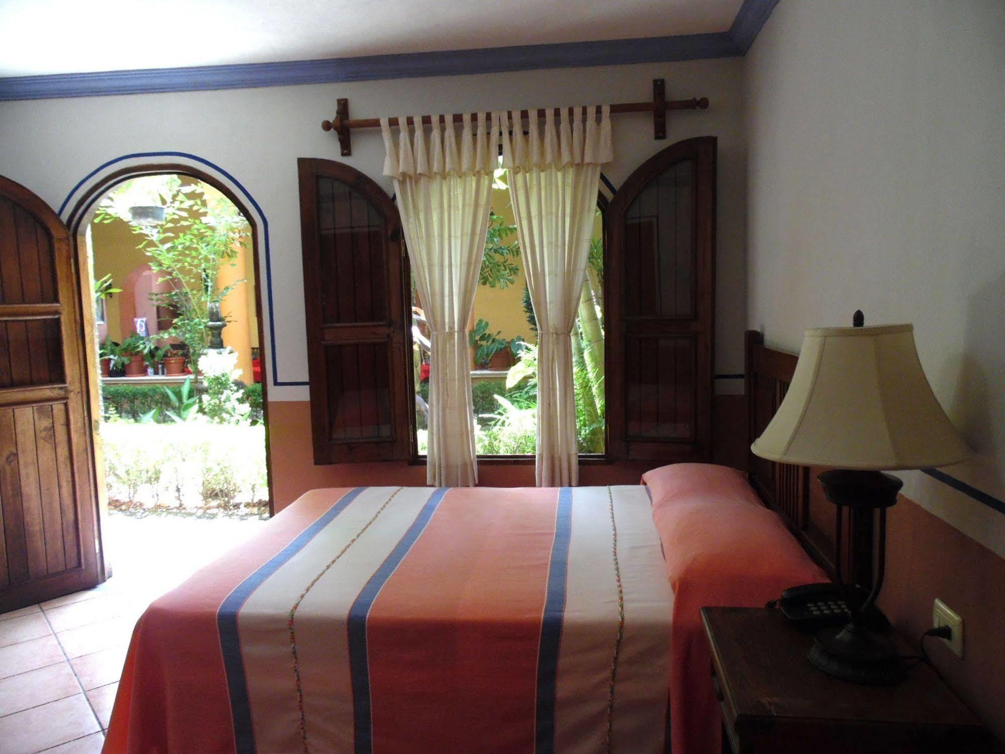 Hotel Posada San Jeronimo Coatepec  Exteriör bild